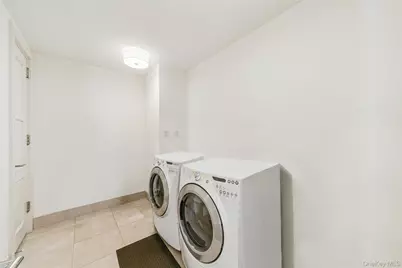 1 Renaissance Square #37B, White Plains, NY 10601 - Photo 23