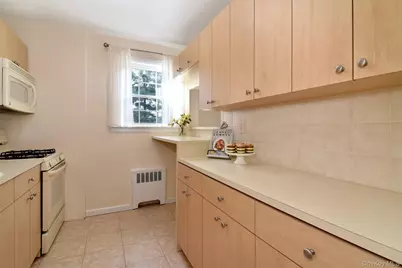 741 N Broadway #3D, Hastings on Hudson, NY 10706 - Photo 5