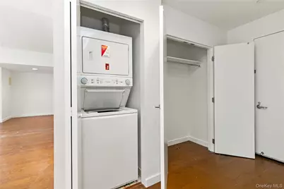 40-26 College Point Boulevard #8N, Flushing, NY 11354 - Photo 15