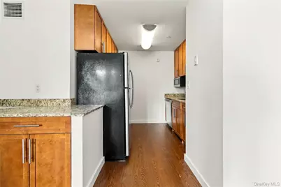 40-26 College Point Boulevard #8N, Flushing, NY 11354 - Photo 7