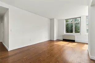 40-26 College Point Blvd, Flushing, NY 11354 - Photo 5