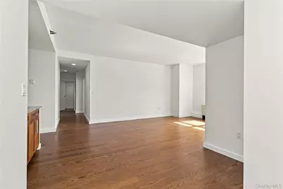 40-26 College Point Boulevard #8N, Flushing, NY 11354 - Photo 9
