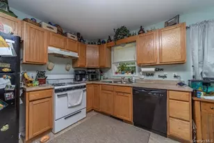 8 McDonough Wy, Plattekill, NY 12568 - Photo 11