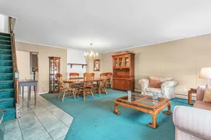 7 Eve Ln, Levittown, NY 11756 - Photo 5