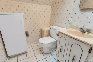 7 Eve Ln, Levittown, NY 11756 - Photo 29