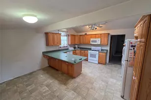 34 Flamingo Rd, Rocky Point, NY 11778 - Photo 5