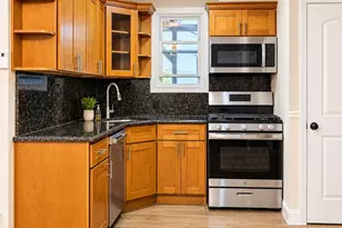 459 Roquette Ave, Floral Park, NY 11001 - Photo 7