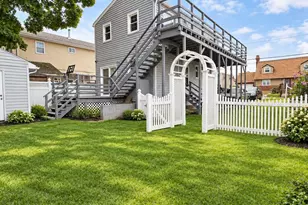 459 Roquette Ave, Floral Park, NY 11001 - Photo 3