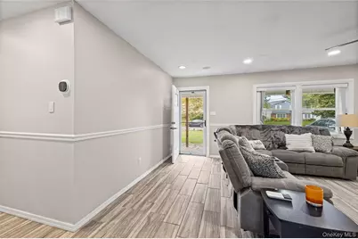 23 Wedgewood Drive, Coram, NY 11727 - Photo 5