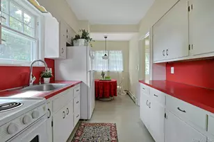51 Roosevelt St, Pearl River, NY 10965 - Photo 13