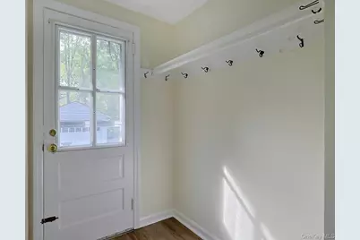 51 Roosevelt Street, Pearl River, NY 10965 - Photo 15