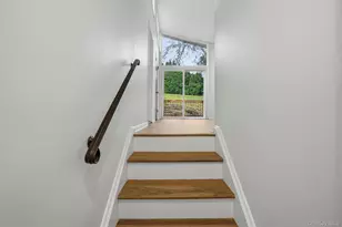 83 Edgepark Rd, White Plains, NY 10603 - Photo 23
