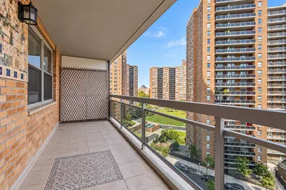 70-25 Yellowstone Boulevard #9Y, Forest Hills, NY 11375 - Photo 11