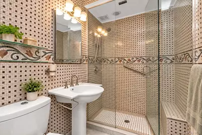 70-25 Yellowstone Boulevard #9Y, Forest Hills, NY 11375 - Photo 7