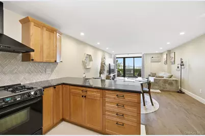 84-62 Austin Street #C3, Kew Gardens, NY 11415 - Photo 5
