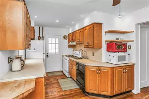 5 Plover Ln, Hicksville, NY 11801 - Photo 7