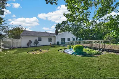 9 Groton Lane, Coram, NY 11727 - Photo 33