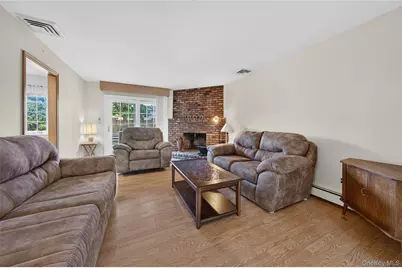 9 Groton Lane, Coram, NY 11727 - Photo 11
