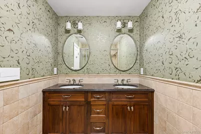 4 Saddlebrook Lane, Manorville, NY 11949 - Photo 17