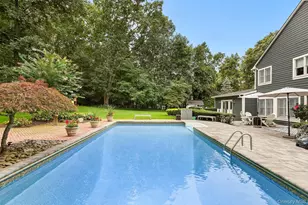 4 Saddle Brook Ln, Manorville, NY 11949 - Photo 23