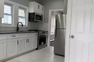 122 Dehnhoff Ave, Freeport, NY 11520 - Photo 9