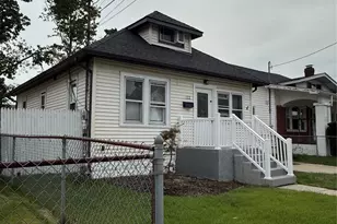122 Dehnhoff Ave, Freeport, NY 11520 - Photo 3