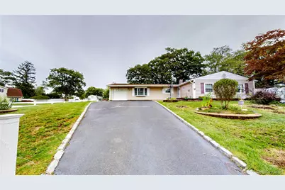 41 Campus Drive, Farmingville, NY 11738 - Photo 3