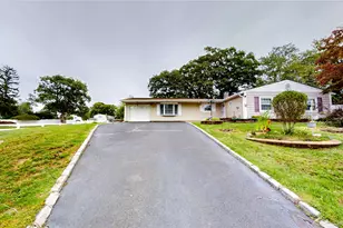 41 Campus Dr, Farmingville, NY 11738 - Photo 3