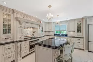 23 Barry Dr, Glen Cove, NY 11542 - Photo 5