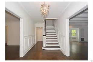 2 Arleigh Rd, Great Neck, NY 11021 - Photo 3