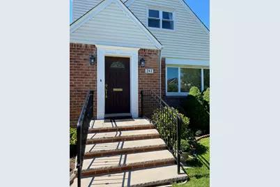 241 Whitehall Road S, Garden City, NY 11530 - Photo 3