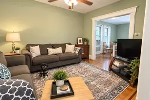 90-71 178th St, Jamaica, NY 11432 - Photo 5