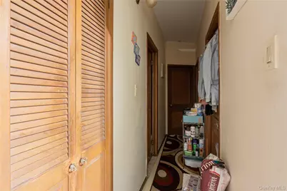 26 Villa Avenue, Yonkers, NY 10704 - Photo 19