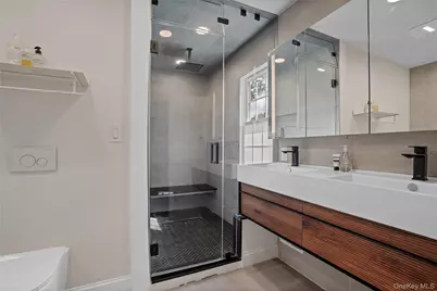 127 Ralph Avenue, White Plains, NY 10606 - Photo 19