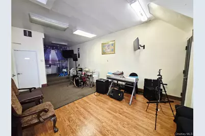 14509 Rockaway Boulevard, Jamaica, NY 11436 - Photo 7