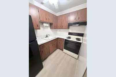 274 Hooker Avenue #M2, Poughkeepsie, NY 12603 - Photo 3