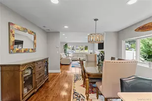 71 Roosevelt Dr, East Norwich, NY 11732 - Photo 9