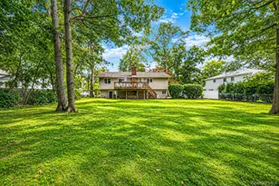 3 Oasis Pl, East Northport, NY 11731 - Photo 7