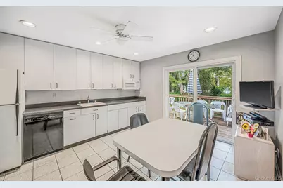 3 Oasis Place, East Northport, NY 11731 - Photo 15