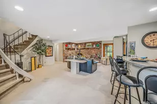 3 Oasis Pl, East Northport, NY 11731 - Photo 9