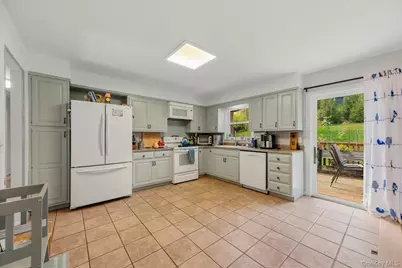 5 Bird Lane, Poughkeepsie, NY 12603 - Photo 17