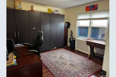 28 Bank Street, Valley Stream, NY 11580 - Photo 11