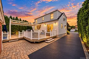 9 Cortelyou St W, Huntington Station, NY 11746 - Photo 13