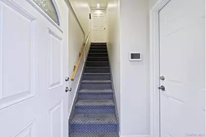 9 Cortelyou Street W, Huntington Station, NY 11746 - Photo 29