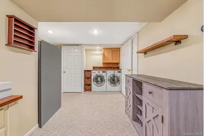 9 Cortelyou Street W, Huntington Station, NY 11746 - Photo 25