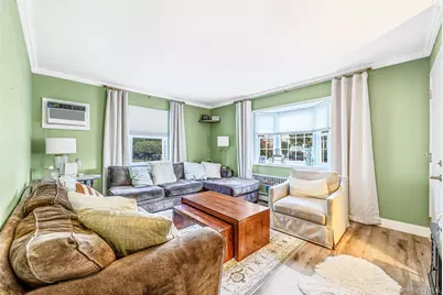 9 Cortelyou Street W, Huntington Station, NY 11746 - Photo 19