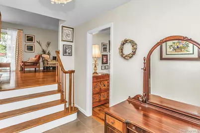 22 Rolling Hills Drive, Huntington Station, NY 11746 - Photo 5