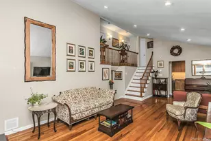 22 Rolling Hills Dr, Huntington Station, NY 11746 - Photo 7