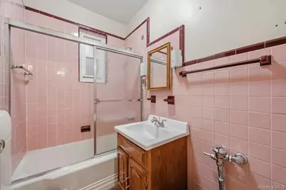 1824 Pilgrim Avenue, Bronx, NY 10461 - Photo 23