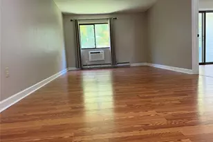29 Scarborough Ln, Wappingers Falls, NY 12590 - Photo 3